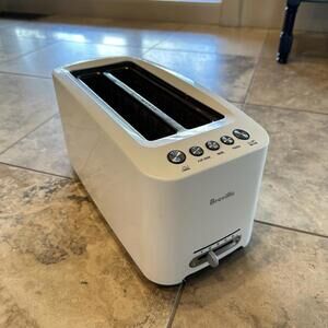 Breville BTA630XL the 'Lift and Look' Long Slot Toaster, White